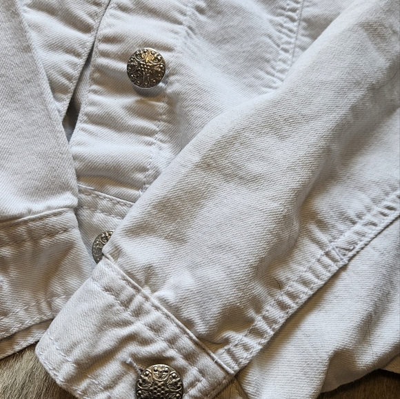 SOLD D. Jeans white denim jacket - Picture 2 of 5